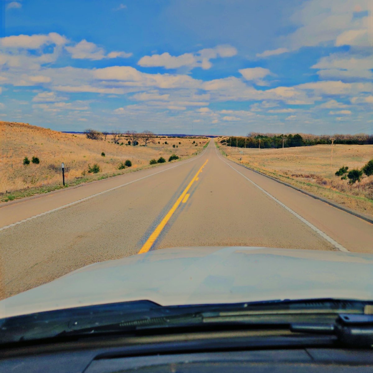 chantzgman's tweet photo. Middle of America. #America #Country https://t.co/UQGfg6hyNX