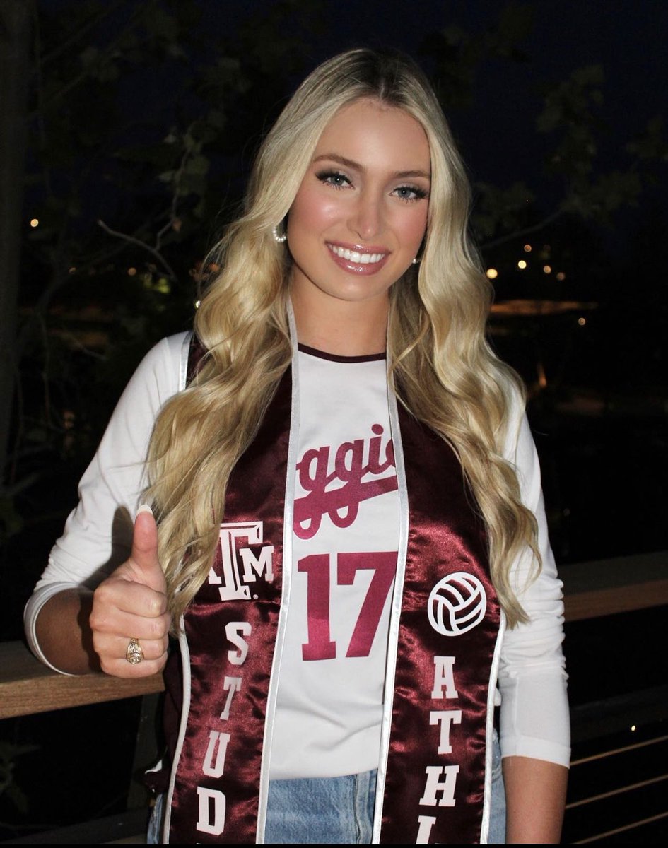 #NewGradAlert: Congrats to #TAVAlumni Ciera Hecht for graduating from Texas A&amp;M University! #GoTAV #GotThatDegree 🎓