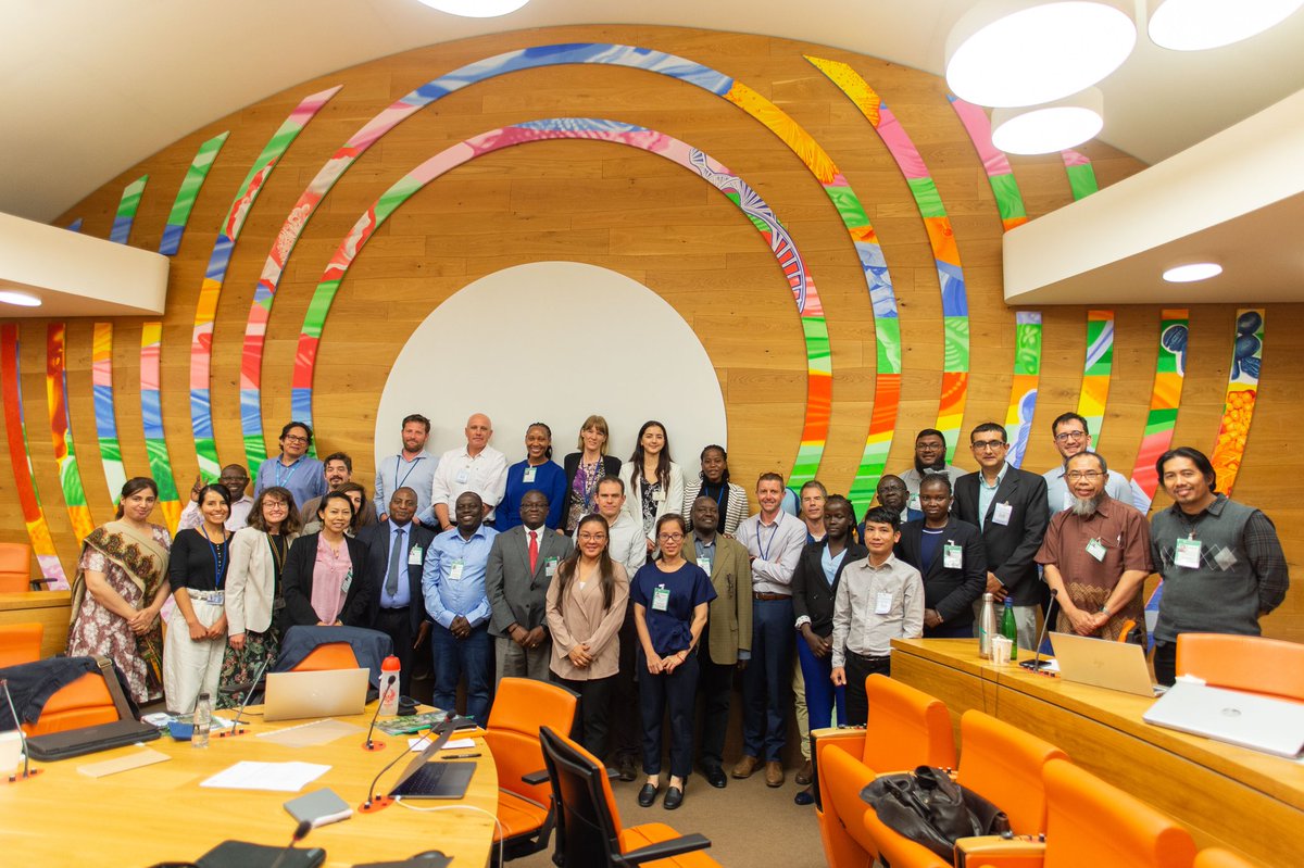 jacob_amoako's tweet photo. Prior to the GFOI plenary, I had the privilege to contribute to discussions on Improving Measurement for Payments to Reduce Emissions and Strengthen Sinks (IMPRESS) Knowledge Exchange 2023 by sharing experiences in the development of high-integrity MRV for REDD+ https://t.co/iuMD36k3iz