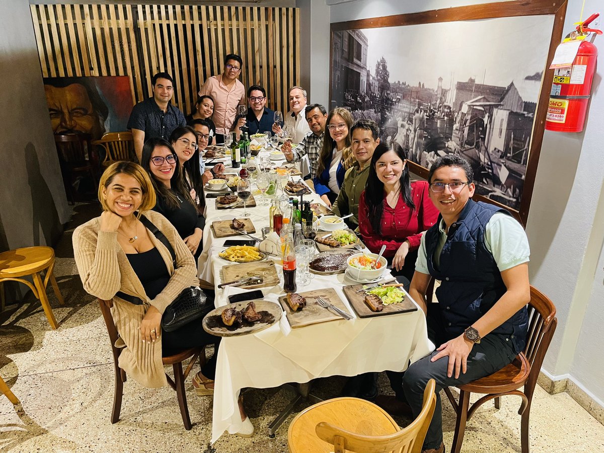 Alexgr23's tweet photo. @SLANH_ uniendo Nefrólogos de toda Latinoamerica 🌎
🇲🇽🇦🇷🇬🇹🇵🇾🇧🇴🇨🇴🇻🇪🇩🇴

@visanpolo @Omar_SnchezV @OsmaryAlAr @DREVEROLIVIE @DannyGo51 @ViceQb @rosaly0684 https://t.co/AEXNYYP1hN