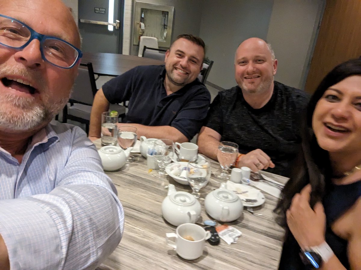 NehaTSingh's tweet image. Thanks for being myg
 dinner date @HughKruzel