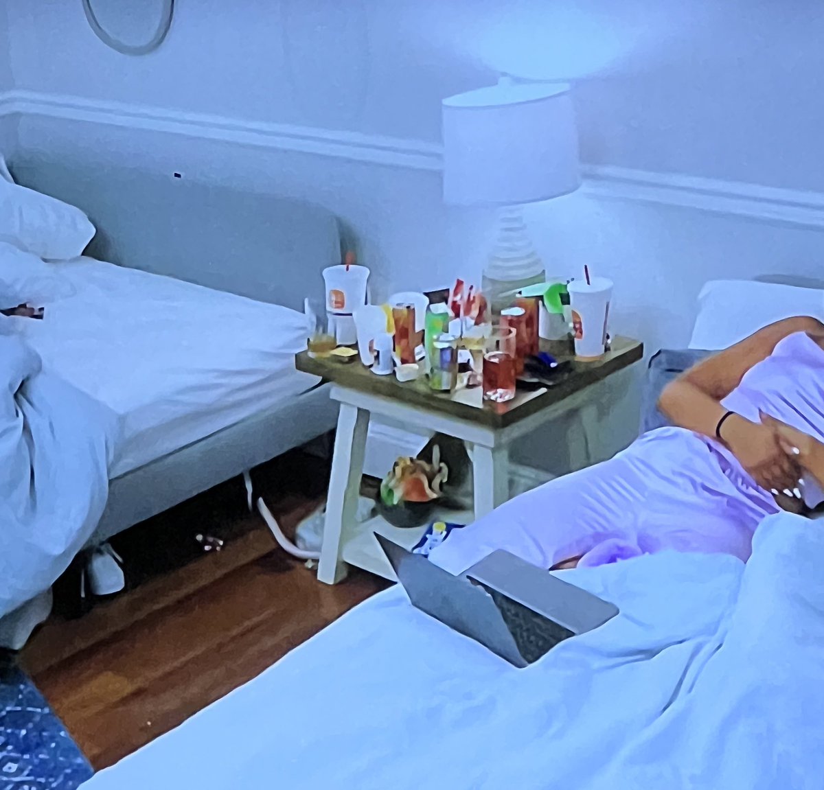 sophrossbrooks's tweet photo. Ew. This nightstand. And they couldn’t even clean it off before moving it to push the beds together. Absolutely foul. #summerhouse https://t.co/hDDh8jfXNe
