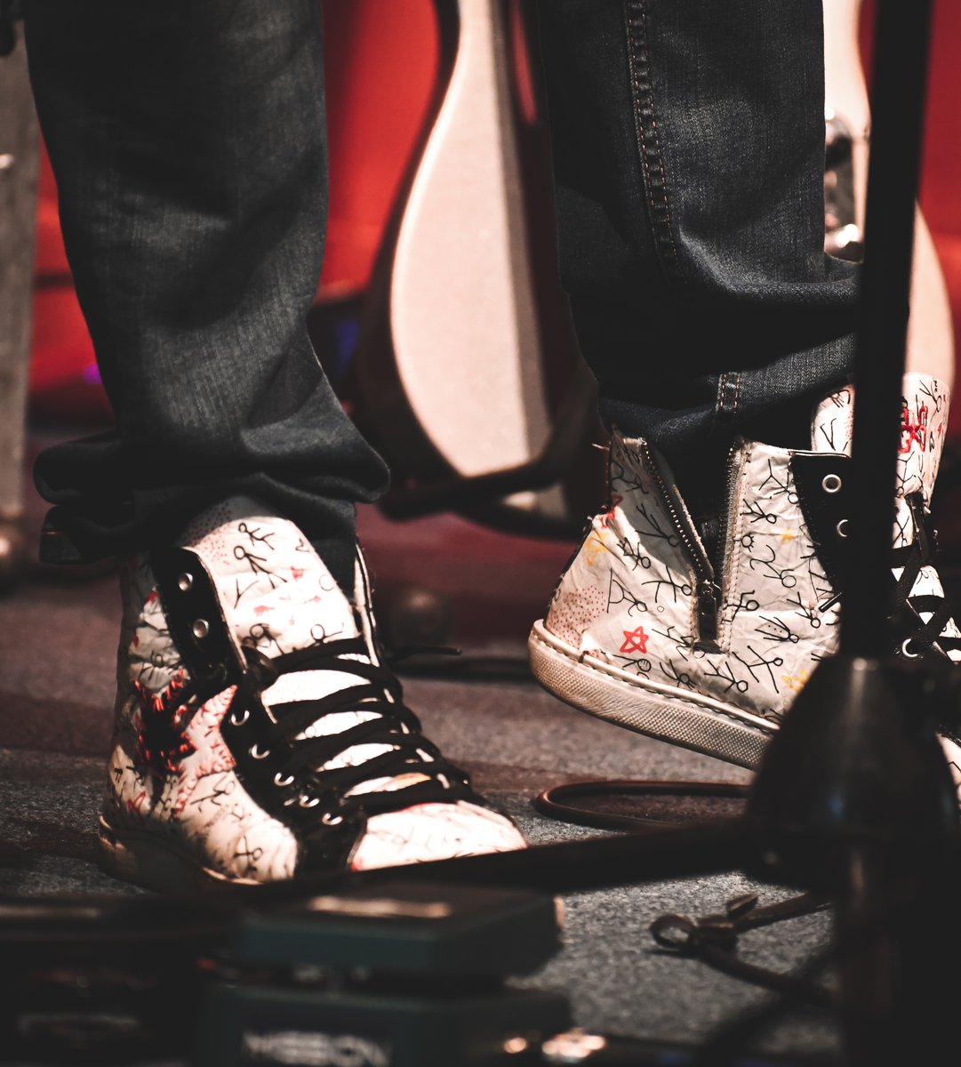 The Rockwood Family and their Rock'n Kicks

(Also I can't tell you whose shoes are whose because that takes the fun out of it)

#Rockwood2023 <a href="/PaulCarella/">Paul Carella</a> <a href="/GilMcKinney/">Gil McKinney</a> <a href="/RobBenedict/">Rob Benedict</a> <a href="/mandacwallace/">Amanda Wallace</a>