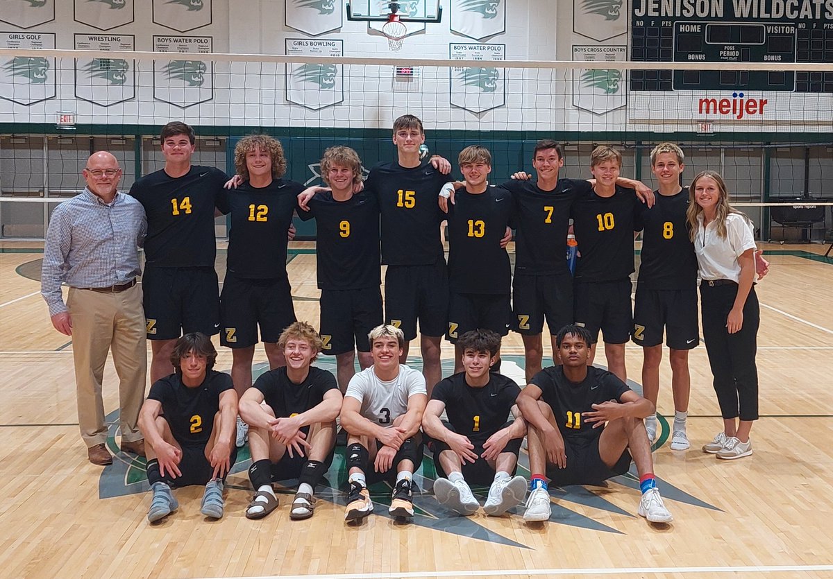 JeffRisdon's tweet photo. Zeeland boy's volleyball. Our 1st year. Went into Jenison tonight in the district opener and got a 3-0 win over a really good team. So proud of these guys and how much they've progressed. Next up is a great Hudsonville team on Thursday. Go Birds! @chixsports @duxsports https://t.co/JDLWf7jZ9s