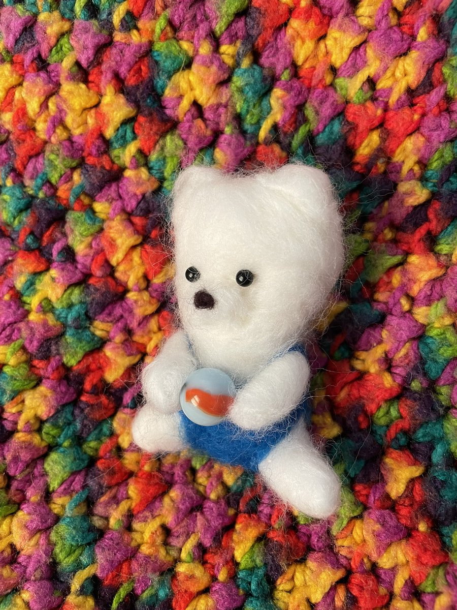 eyesandends's tweet photo. New lil bear friends have been added to the shop! Linked below!🥹🥰❤️ https://t.co/UCUH4BnYGo