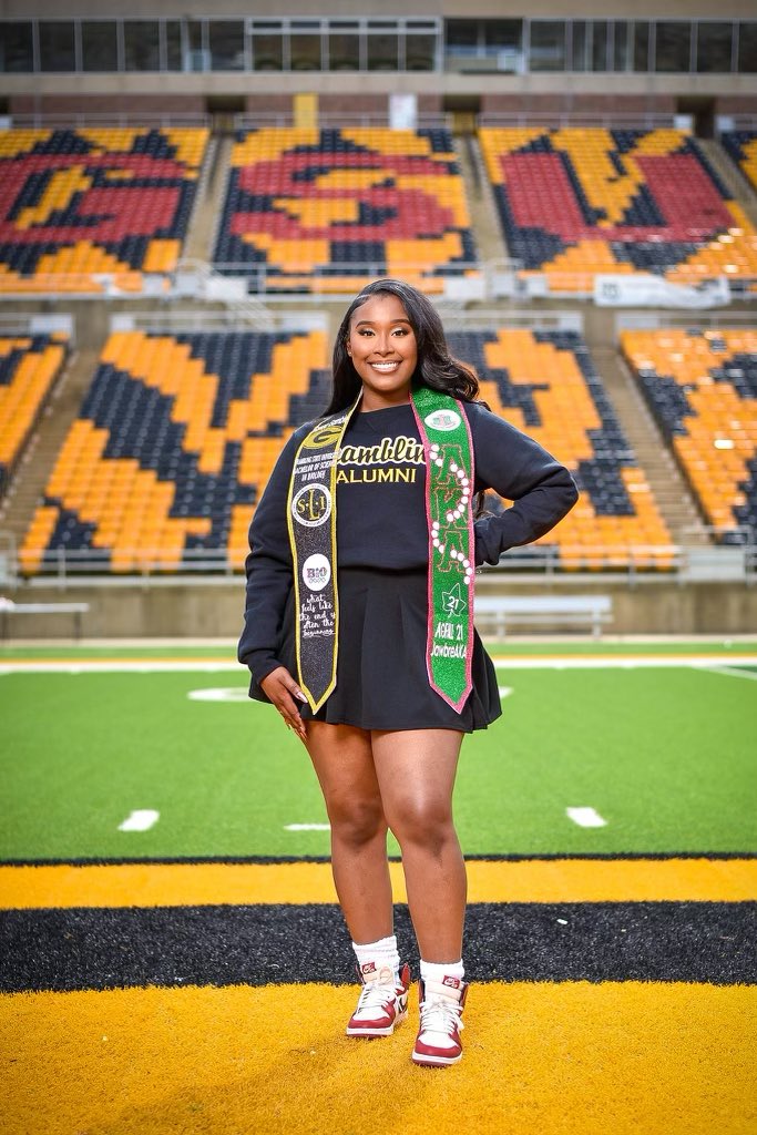 🎓✨
Senior Graduation Kountdown
💕💚
.
✨
Sister Sanaa Gamble
✨
21Klub/ Fall 2021/ 54 Exquisite I.V.I.E.S. 

Degree receiving: B.S. of Science in Biology PreMed Concentration 

#KeepingUpWithAlphaTheta #HBCUGrads #AKA1908 #AlphaKappaAlpha #watchtheyardgrads #ForeverAlphaTheta