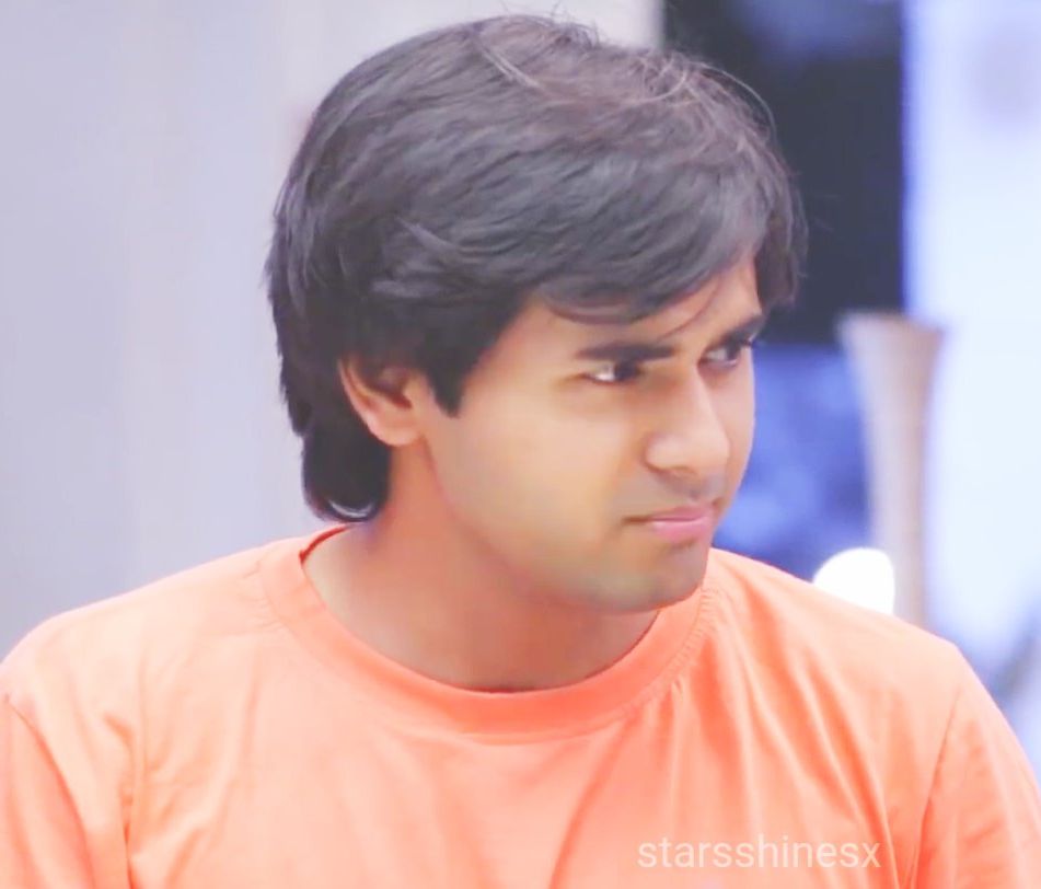 Tamilse26463932's tweet photo. Day 9
Cute face
#RandeepRai #RandeepRRai #RR08
#RandeepRaiBirthdayCountDown 
#Randeepians https://t.co/LXcSMCCiIM