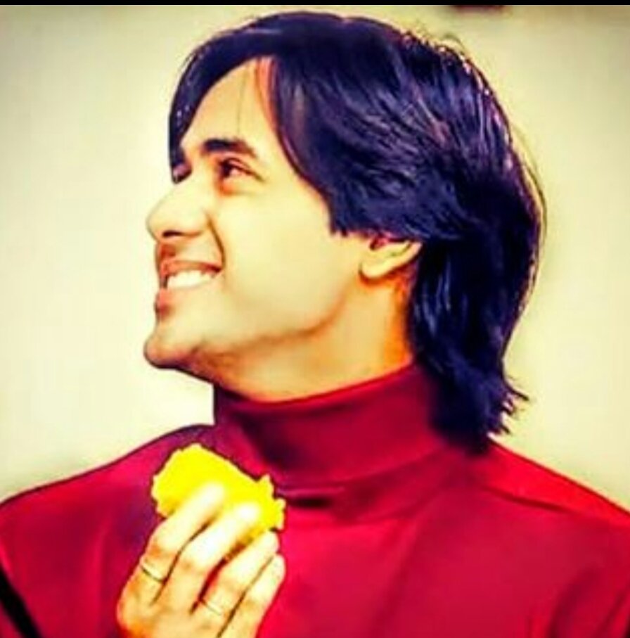 Tamilse26463932's tweet photo. Day 9
Cute face
#RandeepRai #RandeepRRai #RR08
#RandeepRaiBirthdayCountDown 
#Randeepians https://t.co/RJYzmeo7sP