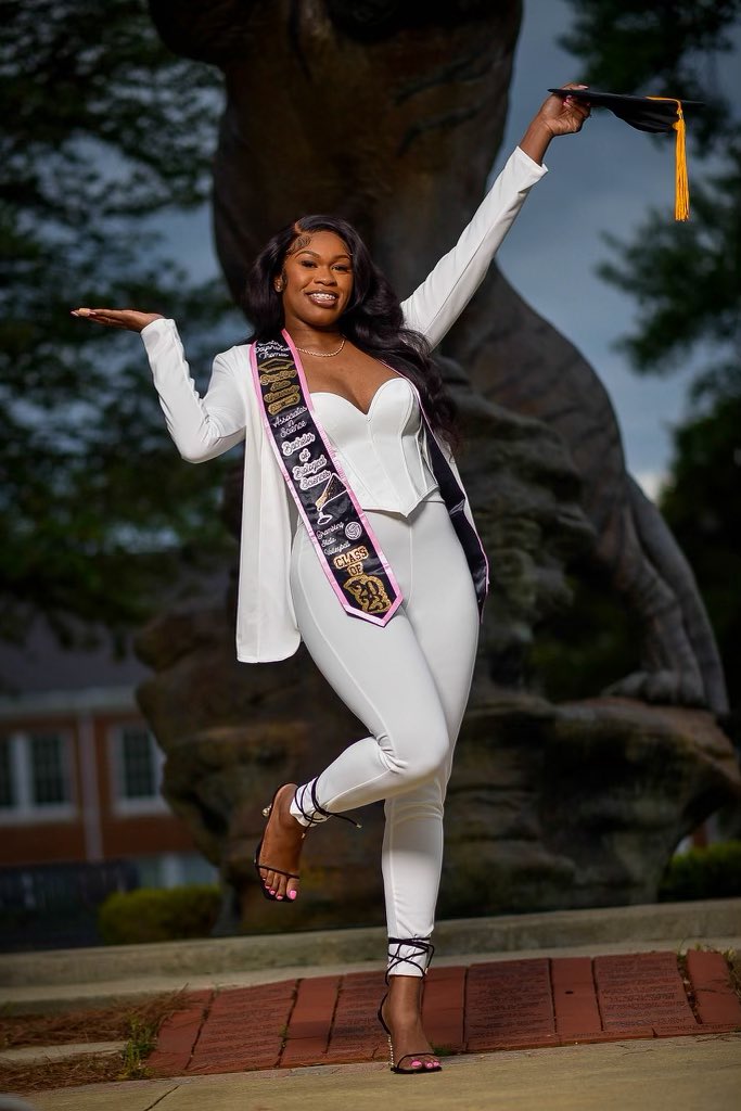 🎓✨
Senior Graduation Kountdown
💕💚
.
✨
Sister Destiny Thomas 
✨
43Klub/ Spring 2022/ Alpha Rho Chapter Initiate: 44 P.P.I

Degree receiving: B.S. of Science In Biology 

#KeepingUpWithAlphaTheta #HBCUGrads #AKA1908 #AlphaKappaAlpha #watchtheyardgrads #ForeverAlphaTheta