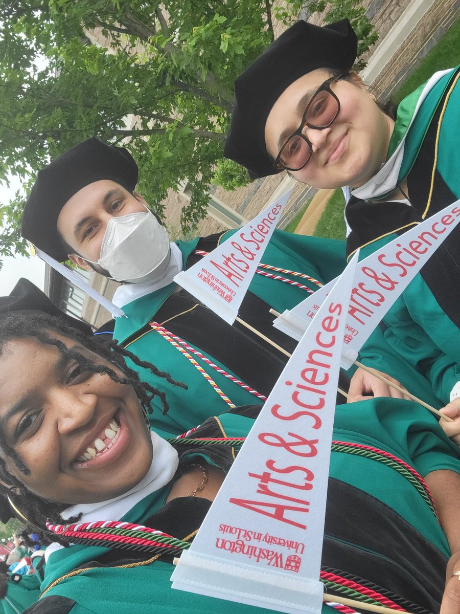 RCKLSS_Princess's tweet photo. Hi, my name is Tiana Johnson, M.S. , M.A.
That is 3 degrees in math
#BlackinMath #BlackGirlsGraudate #WashU23 https://t.co/8SHqhepByc