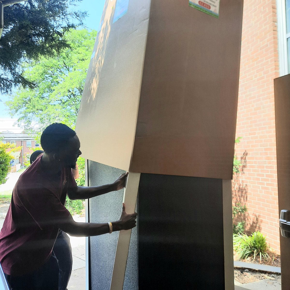 Ms. Schnell STEM (@msschnell_stem) on Twitter photo What is a Husky Reader? What is in this very large box? What is this enormous blue thing that was delivered to <a href="/BCPSHES/">Hawthorne Elementary</a> today? All these questions will be answered very soon. Stay tuned... <a href="/foundationbcps/">The Education Foundation of BCPS</a> #TeamBCPS What is a Husky Reader? What is in this very large box? What is this enormous blue thing that was delivered to <a href="/BCPSHES/">Hawthorne Elementary</a> today? All these questions will be answered very soon. Stay tuned... <a href="/foundationbcps/">The Education Foundation of BCPS</a> #TeamBCPS