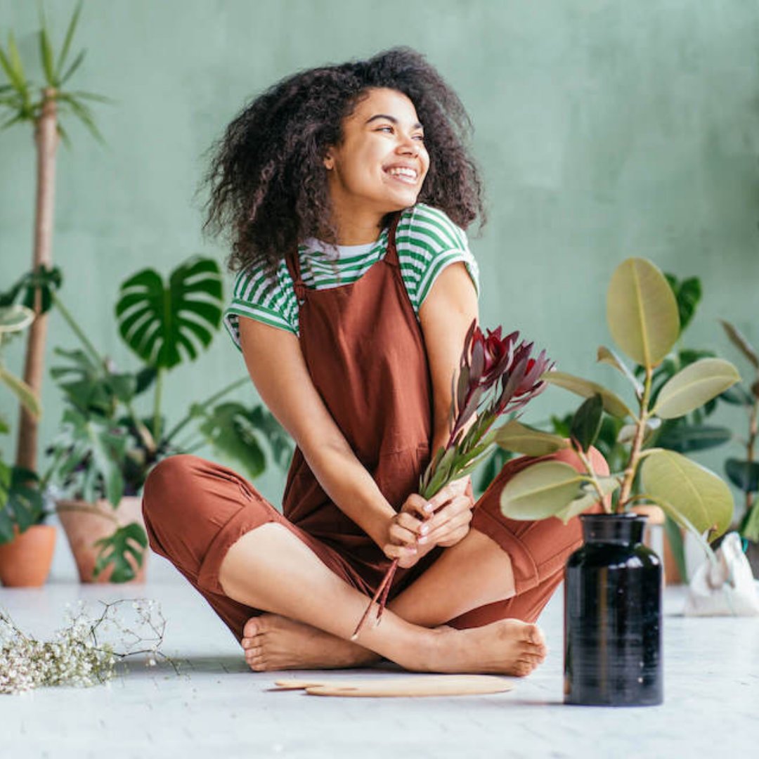 Chatter_Source's tweet image. Give the gift of compassion this season with our top 50 picks for the #vegan in your life! 🎁🌿 From tasty treats to eco-friendly finds, discover the best plant-powered presents that will make their day, and support a better world for all. 🌍🌱

Read on:
bit.ly/3KPxsHx