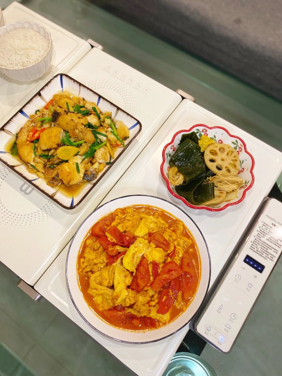 DistanceMagic's tweet image. It's been a long time since I've cooked, today I made the long-awaited "scrambled eggs with tomatoes"😁😁