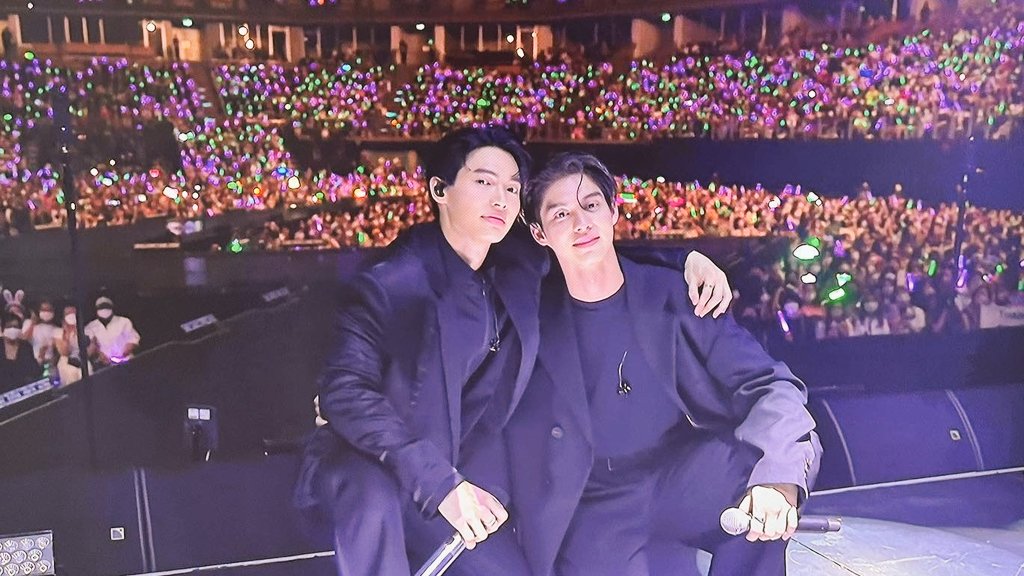 _neeruamsiri_'s tweet photo. "Don't stop doing what you love and the right thing no matter what the people say. Remember that every great man has a good story to tell." 

Morning BrightWin🐺🐰

Bright Vachirawit 🖤
Win Metawin 🤍

#HaveABrightWinDay
#bbrightvc
#winmetawin 
@bbrightvc
@winmetawin
#ไบร์ทวิน https://t.co/0KtSAWi5h4