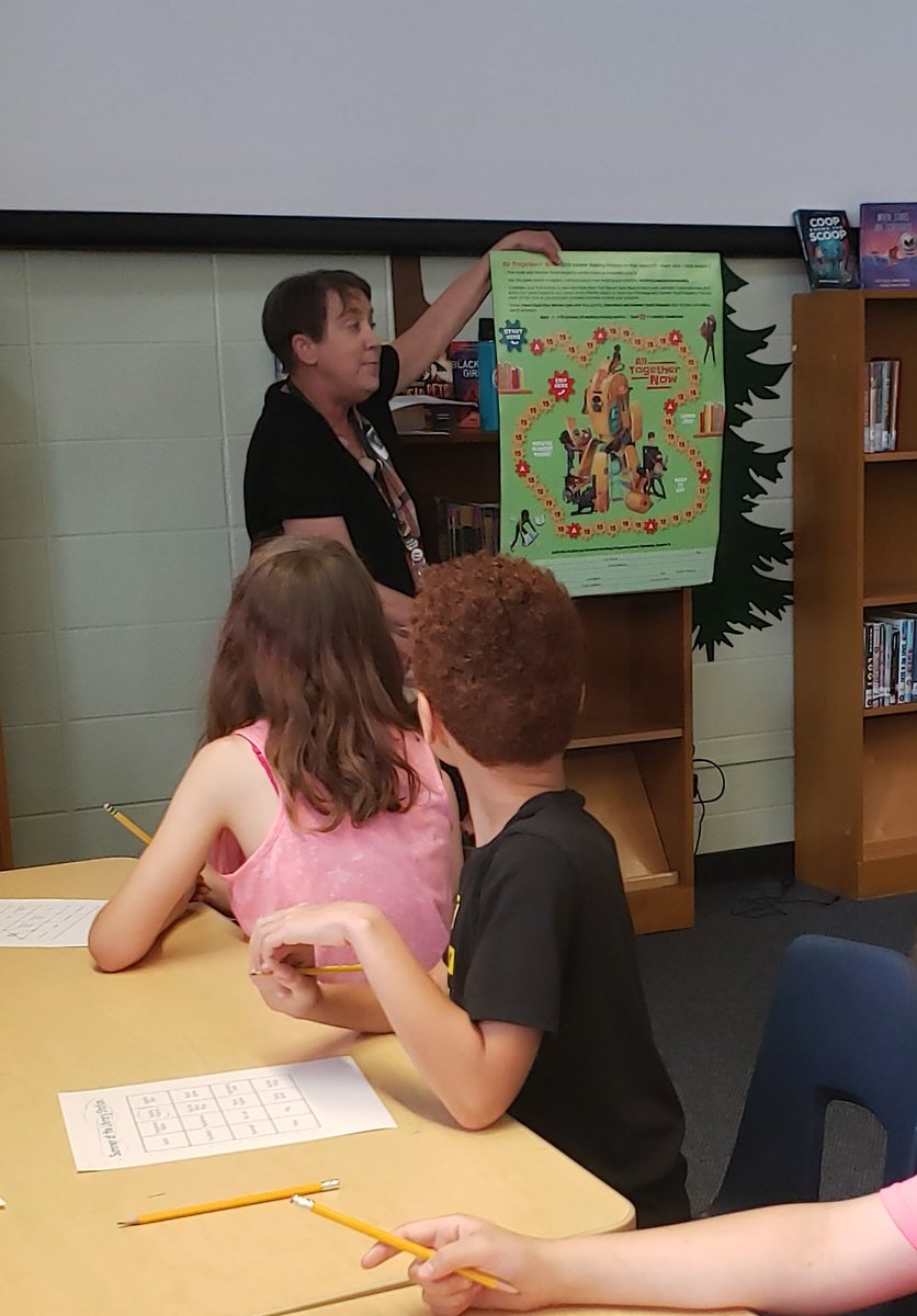 cdwilkins2's tweet image. There is no better way to start the week @PViewSPS than a visit from Ms. Kathy @springfieldlib to talk about summer reading, bingo, and receiving a huge bag of free summer reading books from @officialSPS 
#thankyou
#spslib
@Scholastic