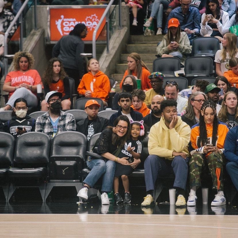 DailonRushTrice's tweet photo. βI would have you courtside, not the middle rowβ
(Flew to Canada for a day to witness history being made) ππ¨π¦
#wnba #wnbato #canada #toronto https://t.co/wAkj8kMEve