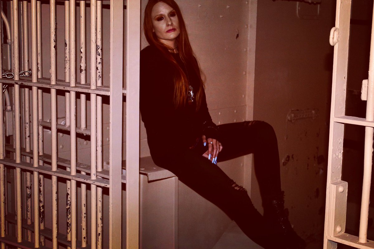 officialnatGG's tweet photo. The moment you finally let go of all which no longer serves you, the door opens, and you’re free. #hauntedjail #travelphotography #ballinger #texas #runnelscounty #jail #oldeparkhotel #nataliejones #ghosthuntergirls #author #healingfacilitator #paranormalnavigator #paranormal https://t.co/XMD80eSjy9
