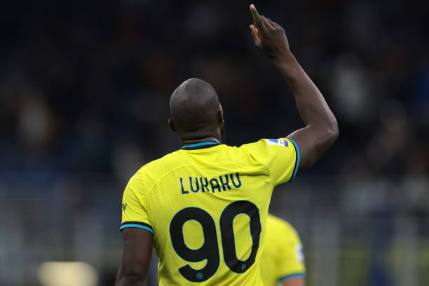 Tiga syarat Romelu Lukaku tetap bisa bertahan di Inter musim depan, jika sesuai keinginan pemain maka dia akan tetap di Italia.

fansnerazzurri.com/tiga-syarat-ro…