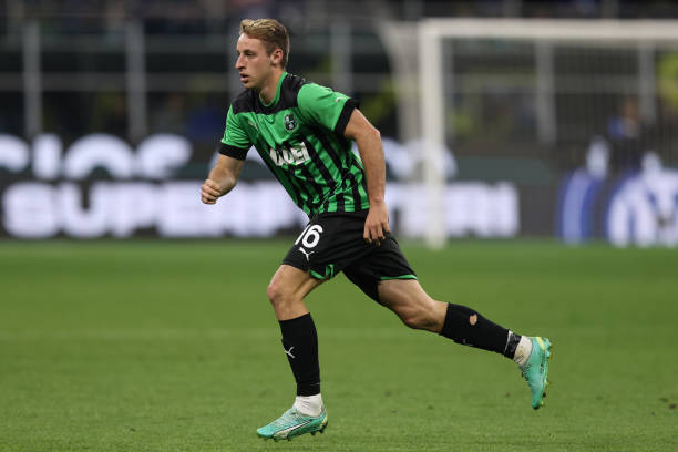 Davide Frattesi: "Dikaitkan dengan klub seperti Inter dan Juventus tentu membuat saya bahagia, tapi saya berjanji kepada direktur klub bahwa saya tidak akan berbicara tentang bursa transfer."

fansnerazzurri.com/davide-frattes…