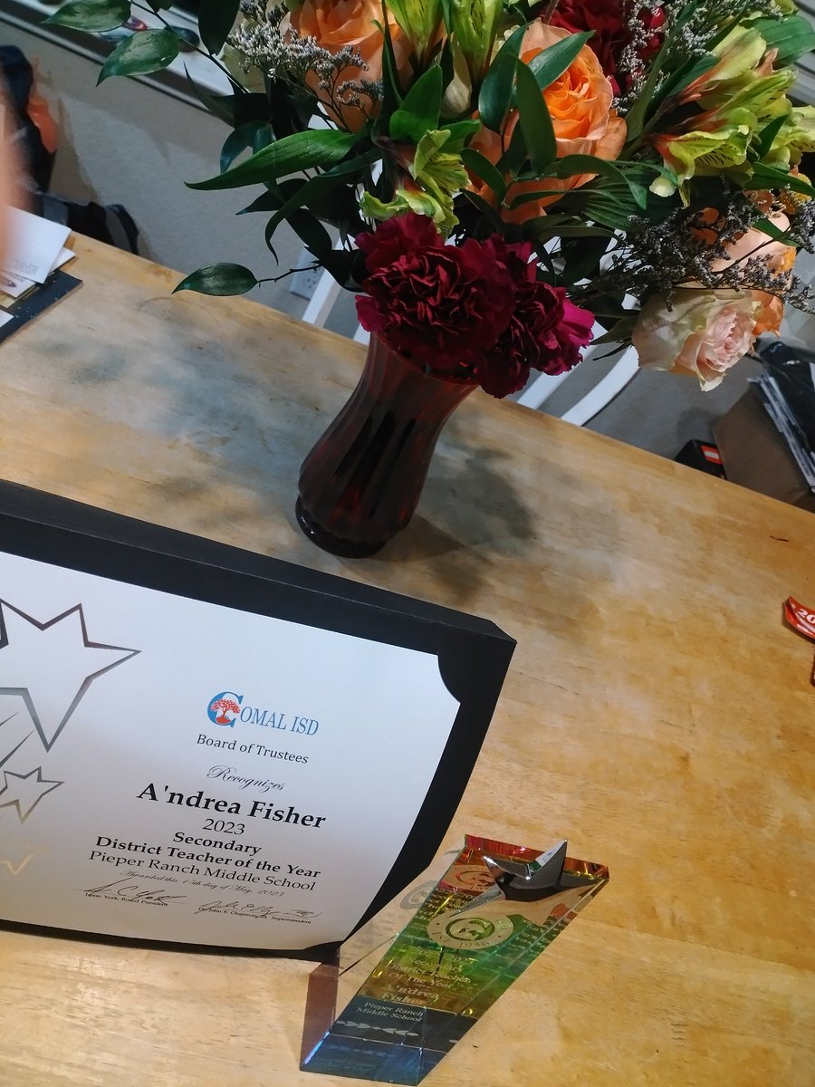A'ndrea Fisher (@fisherfuncisd) on Twitter photo Today was a good day! I'm so stoked to have been selected at the Comal ISD Secondary District Teacher of the Year!
<a href="/PRMSVipers/">PRMS VIPERS</a> Today was a good day! I'm so stoked to have been selected at the Comal ISD Secondary District Teacher of the Year!
<a href="/PRMSVipers/">PRMS VIPERS</a>