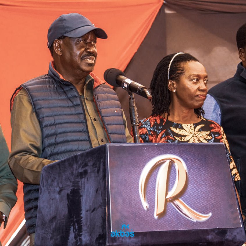 WaMachinecut's tweet image. Patriot Number one!
Number two is UHURU KENYATTA
The rest are Noise Makers 🤣

The best there is, the Best there will ever Be