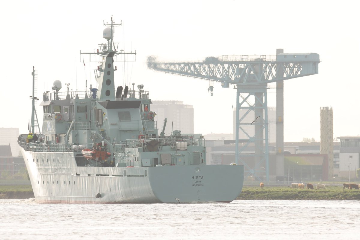 Marine Scotland Hirta passing Erskine this morning inbound to Glasgow

@marinescotland 
@NavyLookout
@WarshipCam 
 
#photography #royalnavy #canon #canonuk #scotland #canonphotography #shipping