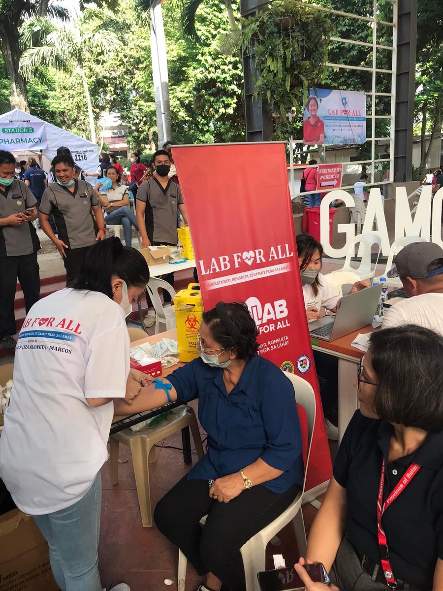 seanngalvin's tweet image. First Lady Liza Araneta Marcos launches #LABforAll in Batangas. ❤️🇵🇭💚
 
In partnership with the Office of the President, DOH and DILG. 👍

Affordable laboratory services, consultations and medicines now made available. 👏👏👏