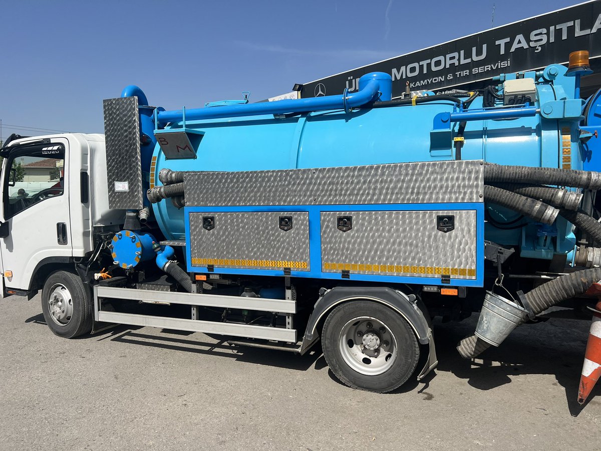 <a href="/askiankara/">ASKİ Genel Müdürlüğü</a> yapmadığı kanal tıkanıklığı işini esnaf kendi imkanlarıyla yaptırıyor 
<a href="/ankarabbld/">Ankara Büyükşehir</a> 
<a href="/mavimasa/">Başkent153</a> 
<a href="/mansuryavas06/">Mansur Yavaş</a>