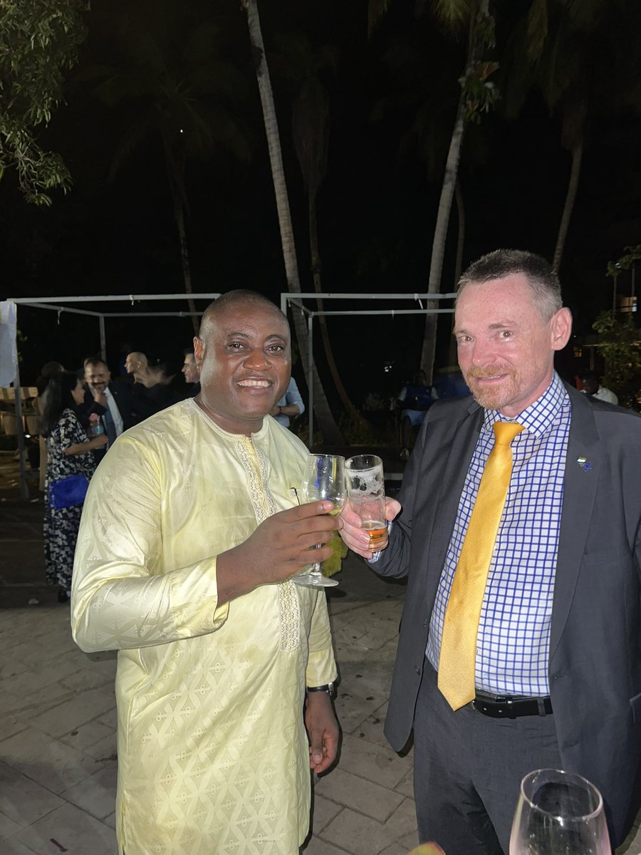 AmbroseJames12's tweet photo. Europe Day Reception 2023, we continue to strengthen cooperation, mutual values and interests. GOSL 🇸🇱 and EU🇪🇺support solidarity and unity #NAOSL #EUSierraLeone @kaikaifm1 @geraldhatler @HolgerRommen https://t.co/9HqGma0OBH