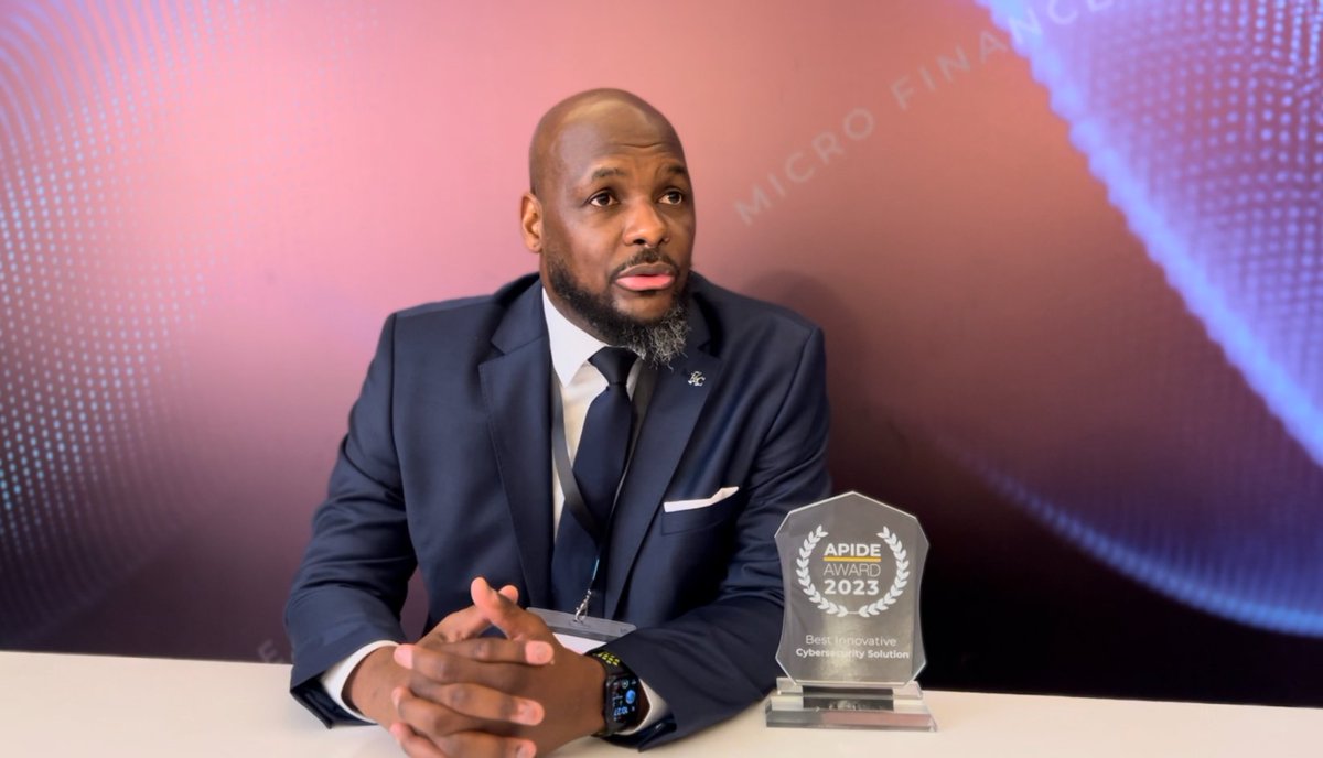 DidierSimba's tweet image. [RETOUR EN IMAGE]
Le week-end dernier, j’ai eu le plaisir de participer à la 16e édition du #APIDE2023 sur 2 interventions.

J’ai également eu l’honneur de recevoir le prix du @le_cesia remporte le prix de la « Meilleure solution innovante cybersécurité 2023 » des APIDE AWARDS.