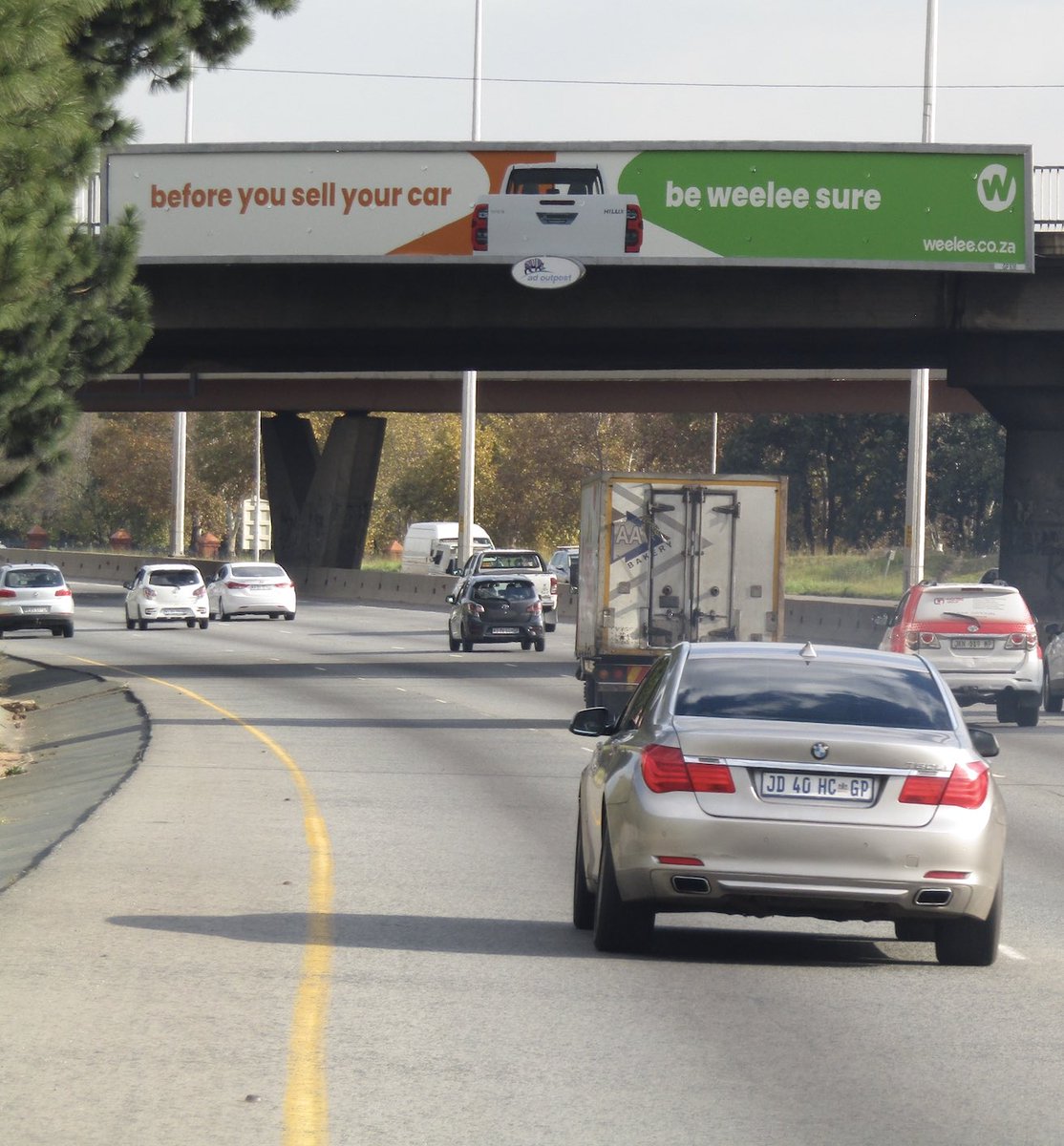 We’ve been trying to figure out what’s the best way to sell our car. Wanting to keep our options open and get the best deal.  We saw this billboard by Weelee which made us😂. What do you think of Weelee?

News24 had this to say about them
bit.ly/44KnWNn #BeWeeleeSure #Ad