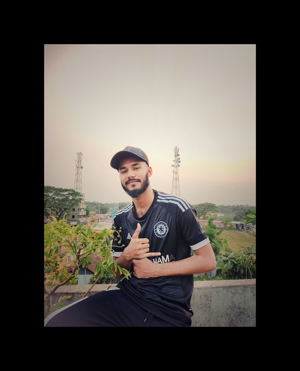shawonxf200's tweet photo. Alhamdulillah.. 
#xf #shawonxf202 #moment #best #Chelsea #ChelseaFC #chelseafootball #balck #blacklover https://t.co/eda0ZqC0WW