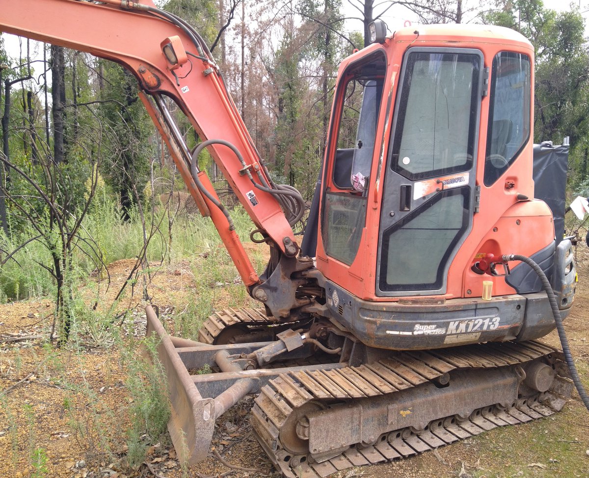 Sometime Tuesday 9th and Wednesday 10th of May the pictured Kubota excavator was stolen. It was completing work near the Hester Road power station. If you have any information please contact Bridgetown Police or contact Crime Stoppers 1800 333 000 crimestopperswa.com.au 
#fb