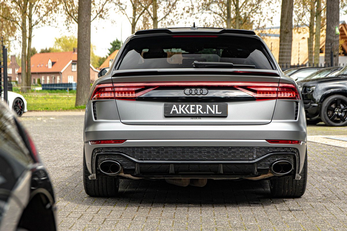 ✅ Audi RSQ8 (600 pk) 
✅ URBAN Carbon Exterieur
✅ Verlaagde Luchtvering 
✅ Full Carwrap 

We love it! 😍 

akker.nl