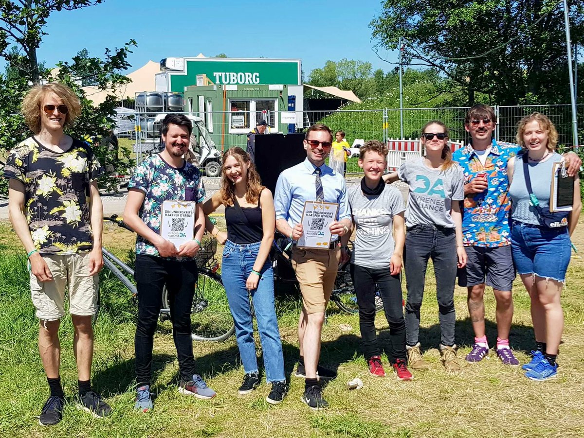 Dyrenes Alliance tager igen på Northside! 🌱 🐷 🐣 📢 
Plantemad er i høj kurs på Northside 2023. Derfor er vi til stede for at få gjort alliancen større og tale med folk om dyrs rettigheder.
Vil du være med?
dyren.es/42Dhpmt
For andre henvendelser: lars@dyrenesalliance.dk