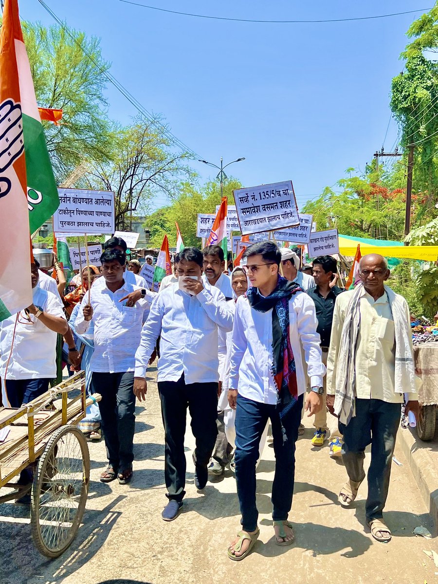 RaashidHafeez's tweet image. "Water is a basic human right, and we demand access to it! Join us in our fight for clean water and sanitation in Basmath. We will not stop until our voices are heard and our needs are met.

#CleanWaterForBasmat #WaterIsAHumanRight #ProtestForChange #CleanlinessDrive 🍀🚰