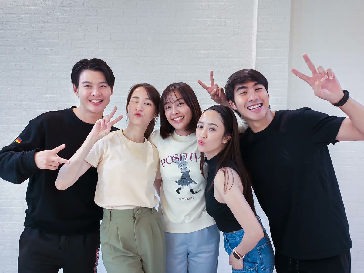 masterone_'s tweet photo. เรียนรู้ จดจำ และนำไปใช้ เฮ้!!!!
พร้อมออกกองแล้ววว~` 😆✨
.
คลาสเวิร์คช็อปโดยครูกุ๊กไก่และผู้ช่วยฝึกสอน คุณพิงค์ จาก @actionplaystudio ❤️✨
.
โดยมีผู้จัดฯ คุณเอิน ณิธิภัทร์
และผู้กำกับคุณฟิวส์ กิตติศักดิ์
เข้าร่วมตลอดการเวิร์คช็อปในครั้งนี้
.
#เงินงานความรัก 
#LoveLifeBalance https://t.co/YEYtALdbSY