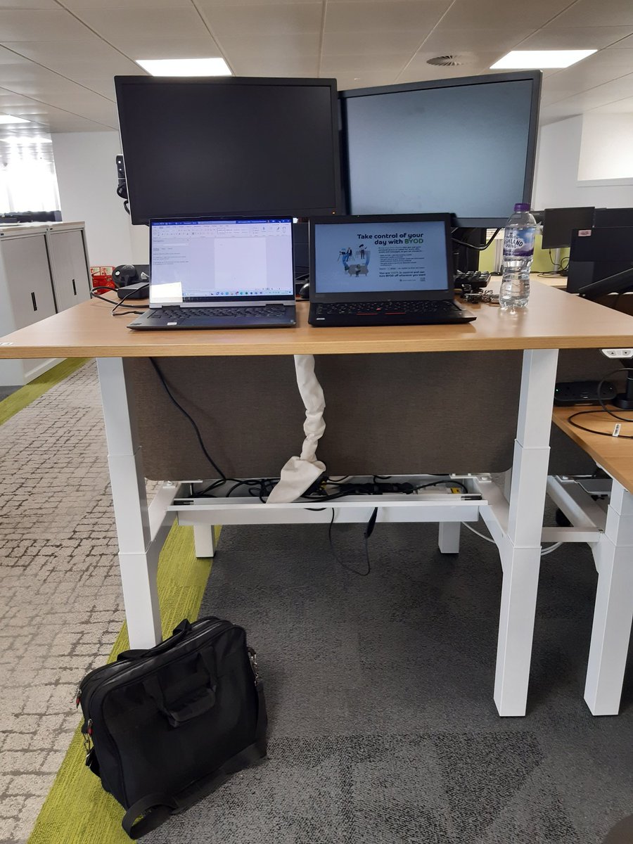 EPHoughton's tweet image. Got to love @NorfolkEPSS sit stand desks when you have a full day of report writing ahead! 

Let&apos;s gooooo 💪

#twittereps #sitstand #workspacematters