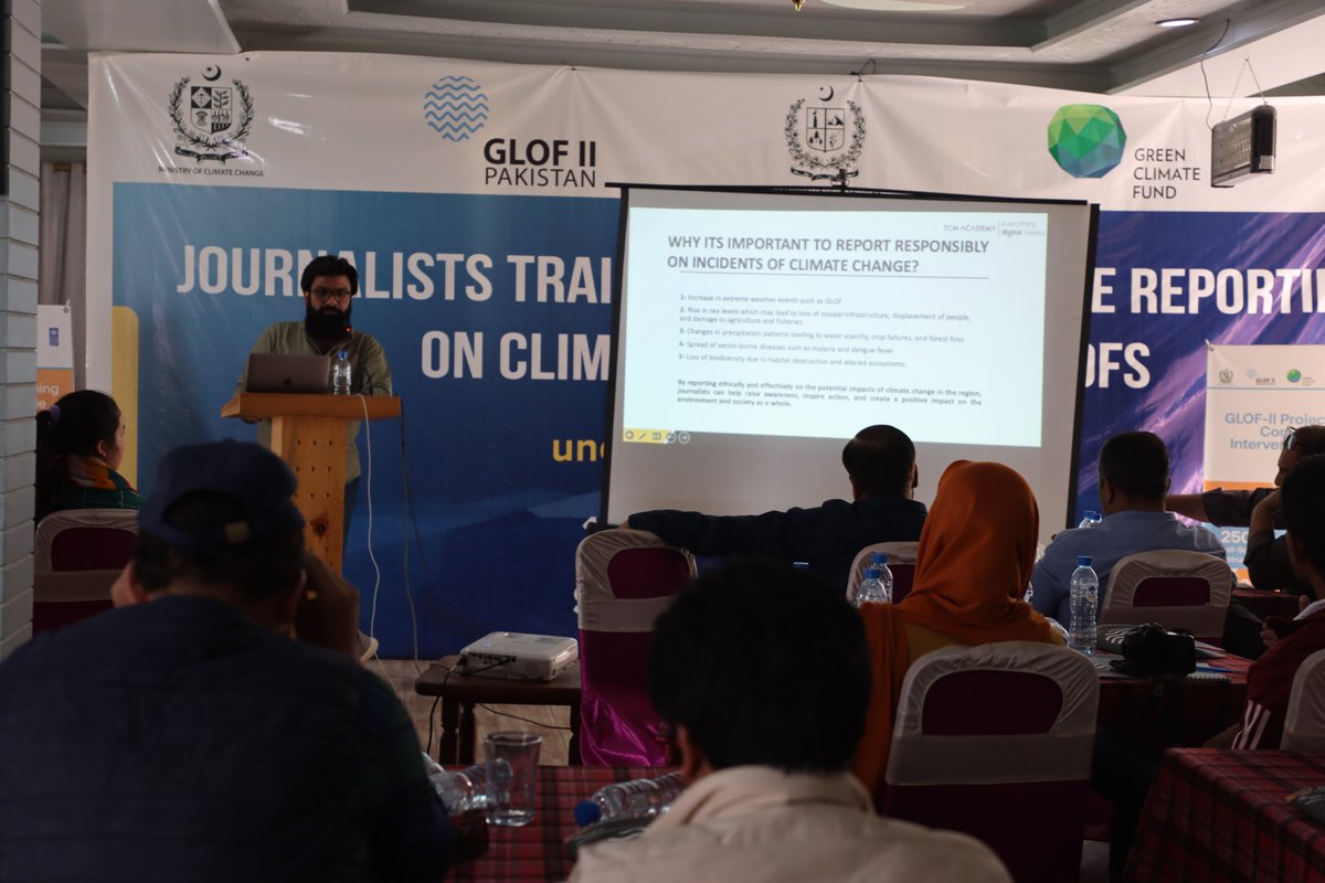 Glof2Pakistan's tweet photo. 👉🏼Responsible Reporting on Climate Change is crucial for the government authorities and communities to be well-informed and climate resilient.
@UNDP_Pakistan @theGCF @ClimateChangePK
@MaxxZeee #ClimateChange #JournalistTraining #GilgitBaltistan https://t.co/F8EoUGIR7d