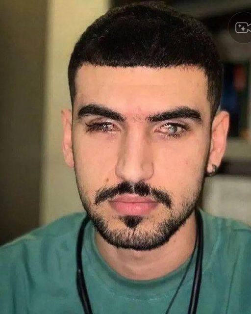joia994's tweet photo. سلام من #متین_منانی هستم زنده هستم ولی هر دو چشمم کور شده. ۲۵ سالمه و دانشجوی مهندسی کامپیوتر در ساری هستم یا بهتره بگم بودم. ۲۹ شهریور ۱۴۰۱ آخرین روزی بود که تونستم ببینم من علاوه بر تحصیل در دانشگاه پیام نور ساری نیمه وقت با برادرم گل آرایی میکردیم تا هزینه های خانواده را https://t.co/odpzZPah3n