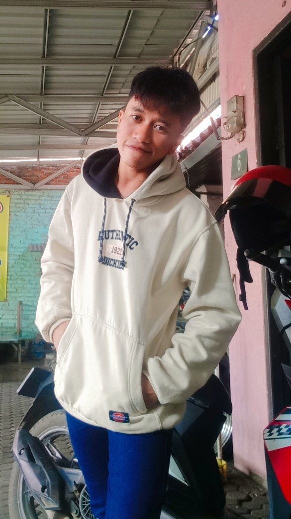 dhooridho93's tweet photo. nih perut
#papperut ready for #gutpunch #cowokurus #skinnyboy #hoodiecream #outfitoftheday #foryoupage https://t.co/ypH7YkdoZu