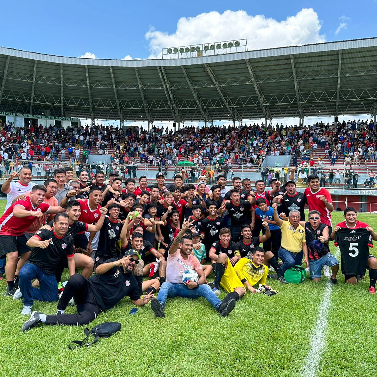 LigaTDP's tweet photo. ¡LO VUELVE A HACER! 🤩

@OFICIALCFPPR fueron mejores en los once pasos para ganar el pase al ascenso como hace 41 años 🤩

Para saber mucho más aquí 👉🏽 https://t.co/BKKFIp8djx

#HastaSerCampeón https://t.co/nVnYj8tXlv