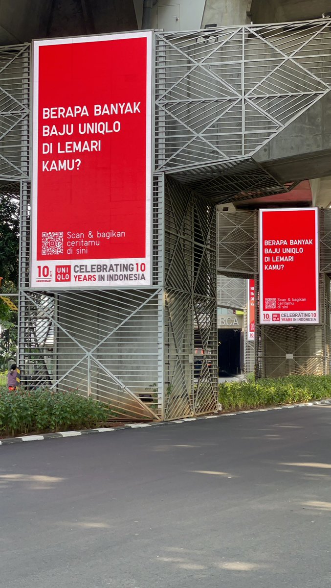 sebagai #anakuniqlo tentu satu lemari isinya uniqlo semua. Bukan sebuah kebetulan. Tapi ini kenyamanan