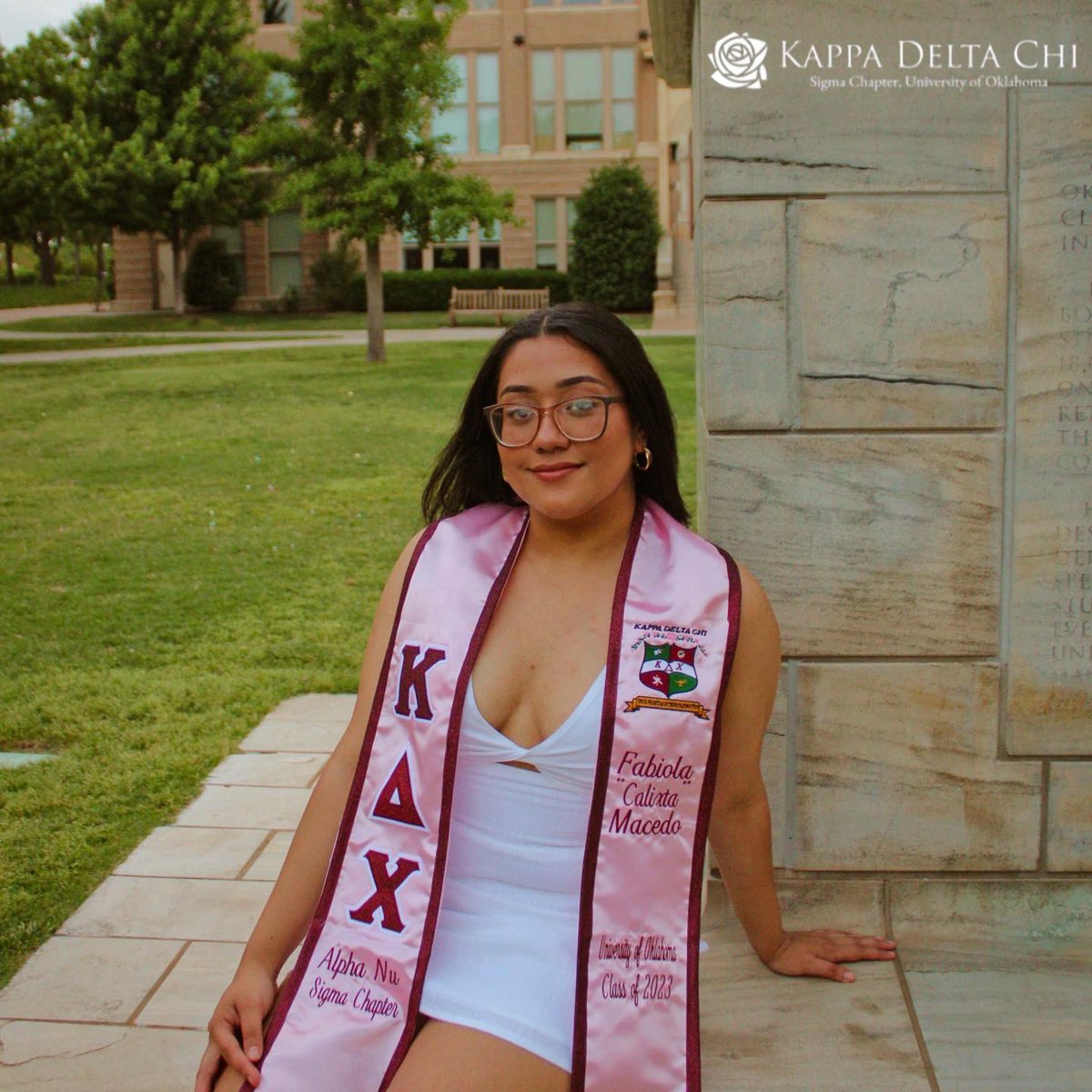 oukdchi's tweet photo. Celebrating our #SigmaGraduates! 🐧🎓

Starting off with our sister, Fabiola “Calixta” Macedo from our Spring 2022 Alpha Nu Class! 💗

Fabiola graduated with a Bachelor’s in Marketing and a Minor in Human Relations from Price College of Business. https://t.co/ZvYf0U5Dz7