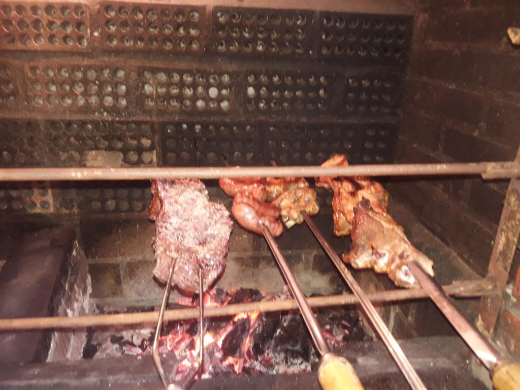 PeixotoRavel's tweet photo. Churrasco de ontem no dia das maes com minha mãezinha querida https://t.co/9iF8Sv7LzU