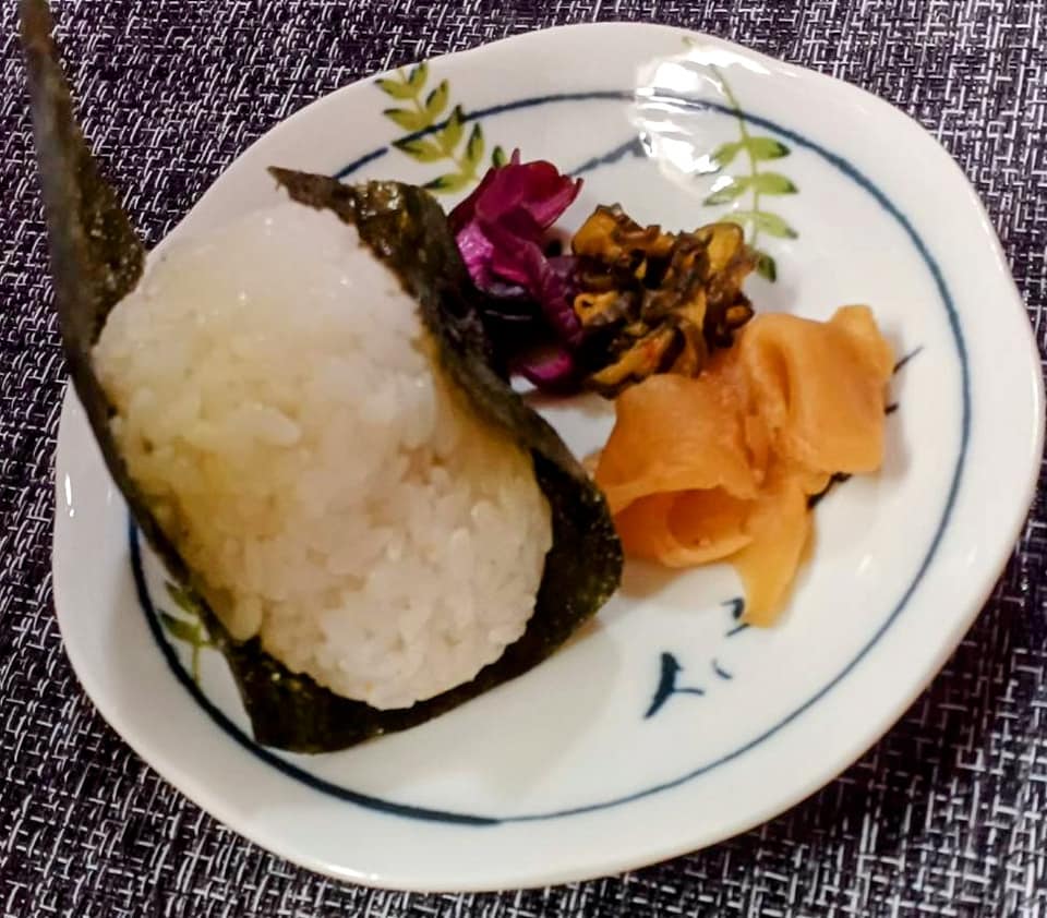 今日の昼食は汁飯おにぎり弁当です。
#美食 #グルメ #foodstagram #foodie #japan #gourmet #tokyo #東京グルメ #日本 #美食ソムリエasaco #東京 #美食ソムリエ #tokyoeats #レストラン