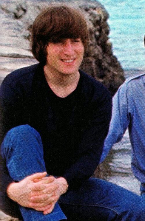 he’s so fluffy and cute i’m gonna cry