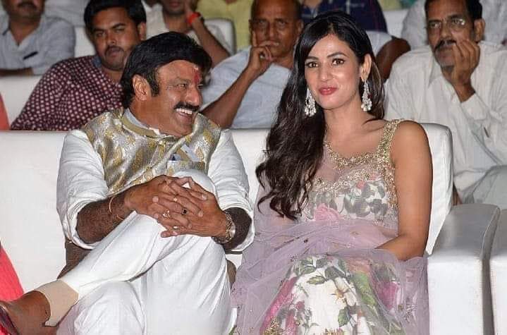 Team            wishes, Sonal Chauhan, a very Happy Birthday  