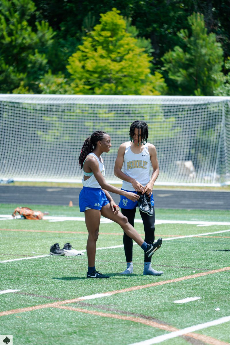 JayshawnPalmerr's tweet photo. New PR At LowerState 53.73 #freshman #2026 #trackandfield #berkeleystags #lowerstate #400m https://t.co/arm1CzesPr