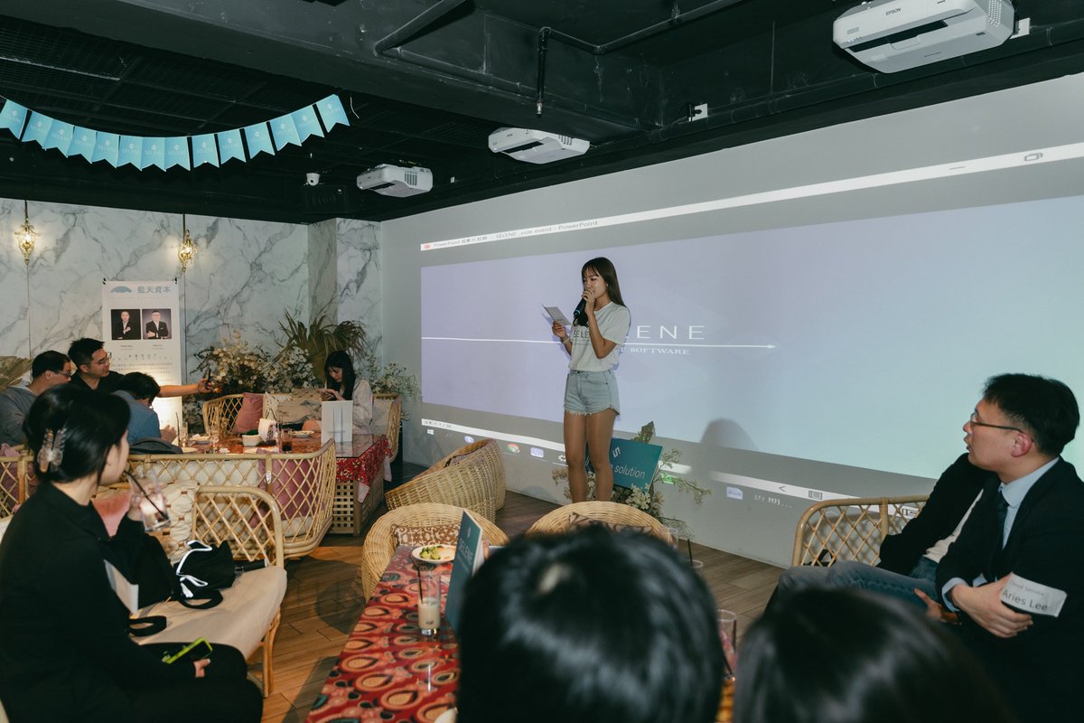 SELENEnetwork's tweet photo. 🚀Teamwork brings more power to SELENE!
SELENE aggregates various Web3 development tools, allowing developers to easily build blockchain applications without cumbersome account creation and management costs. We are trying to go to market💪
 #SELENE #Web3 #developers https://t.co/Kd2njd1y9u